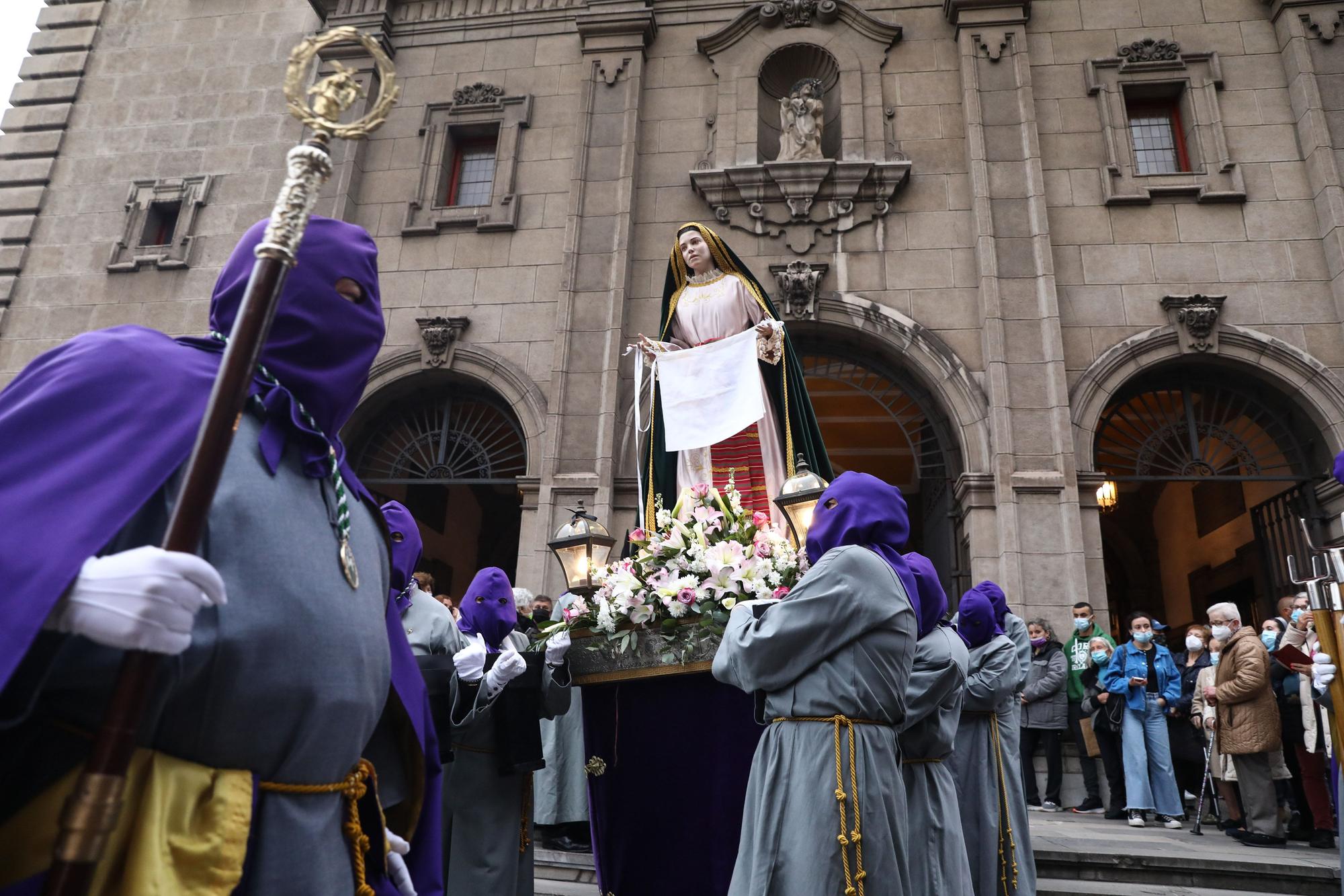 En imágenes: procesión del Miércoles Santo en Gijón