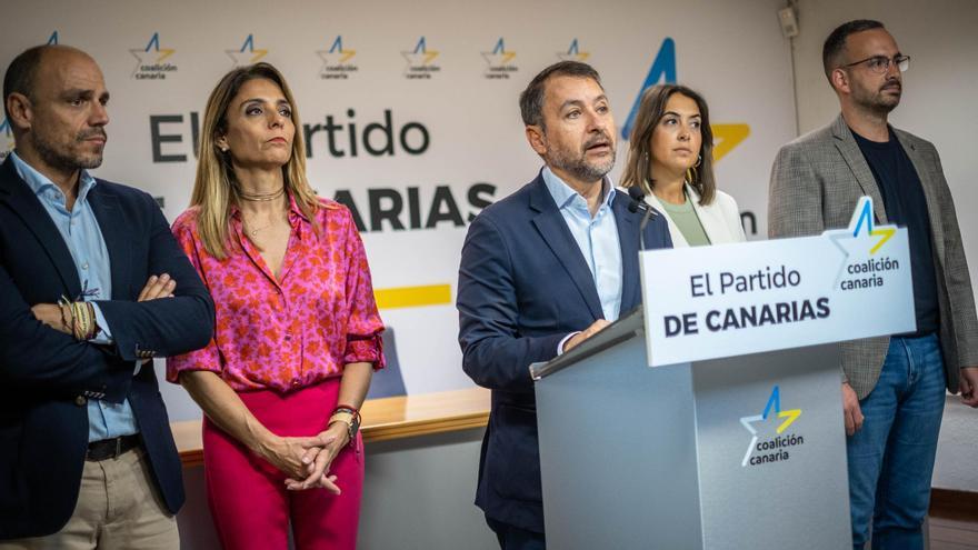 Bermúdez propone pisos compartidos y cinco centros de día para combatir la soledad de los mayores en Santa Cruz