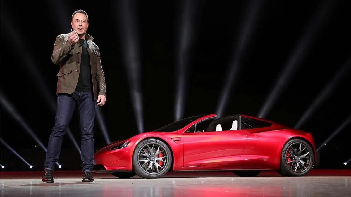 Tesla cae ante los ojos del público mientras Elon Musk se asienta dentro del gabinete de Donald Trump