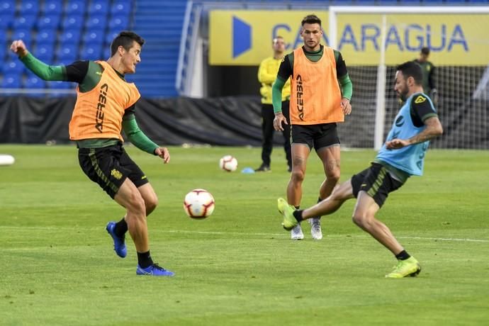 DEPORTES 05-03-19  LAS PALMAS DE GRAN CANARIA.  Primer entrenamiento de Pepe Mel. FOTOS: JUAN CASTRO