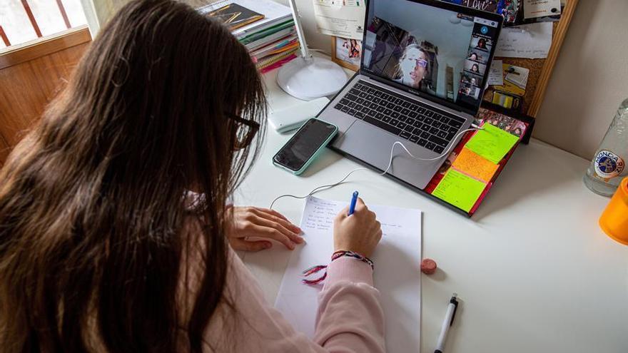 Quince nuevas aulas reabren este martes tras la cuarentena, que iniciarán otras siete