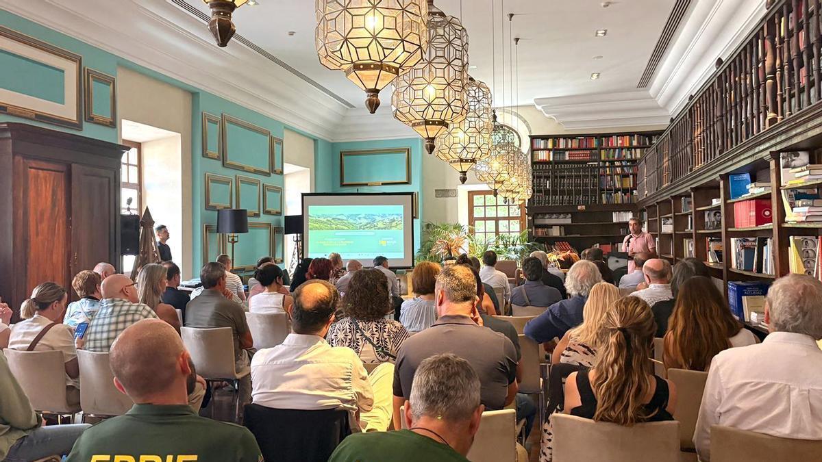 Asistentes a la presentación celebrada en el parador de Corias.