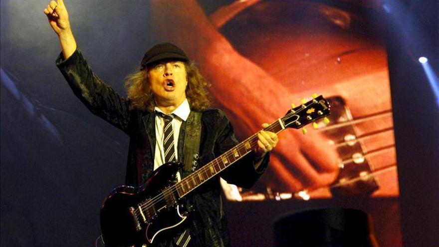 Angus Young dice que la intención del grupo es que &quot;AC/DC siga adelante&quot;