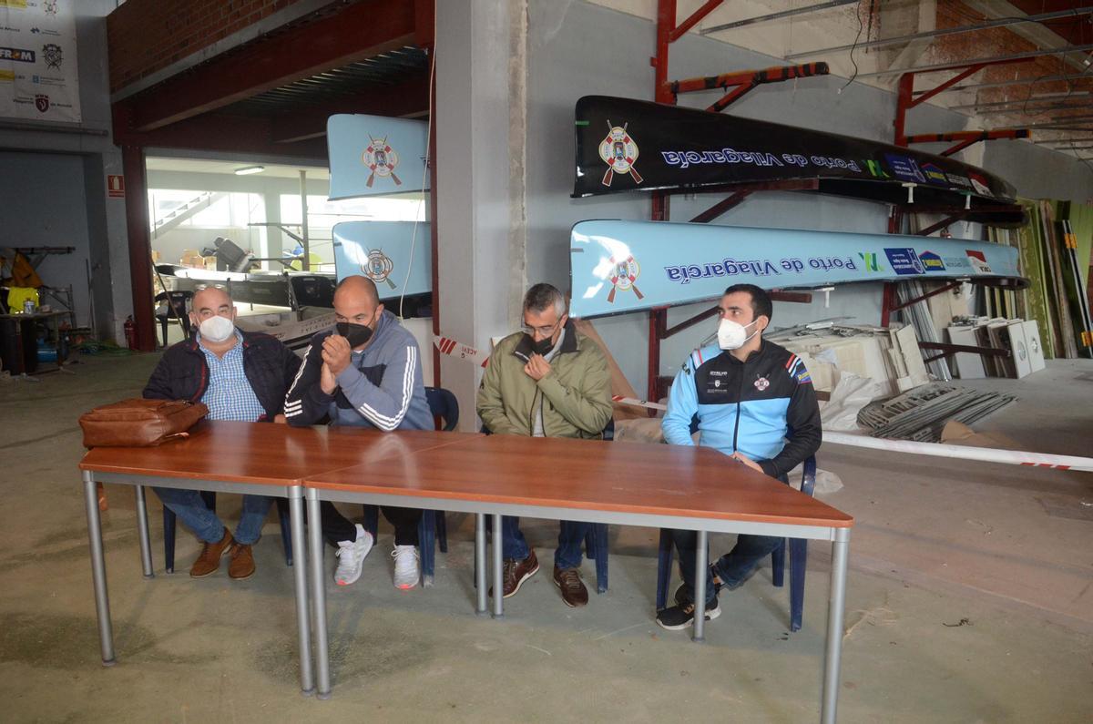 La directiva del club de remo anunció su dimisión acusando a Ravella de "ninguneo" ante la situación que está pasando su sede.