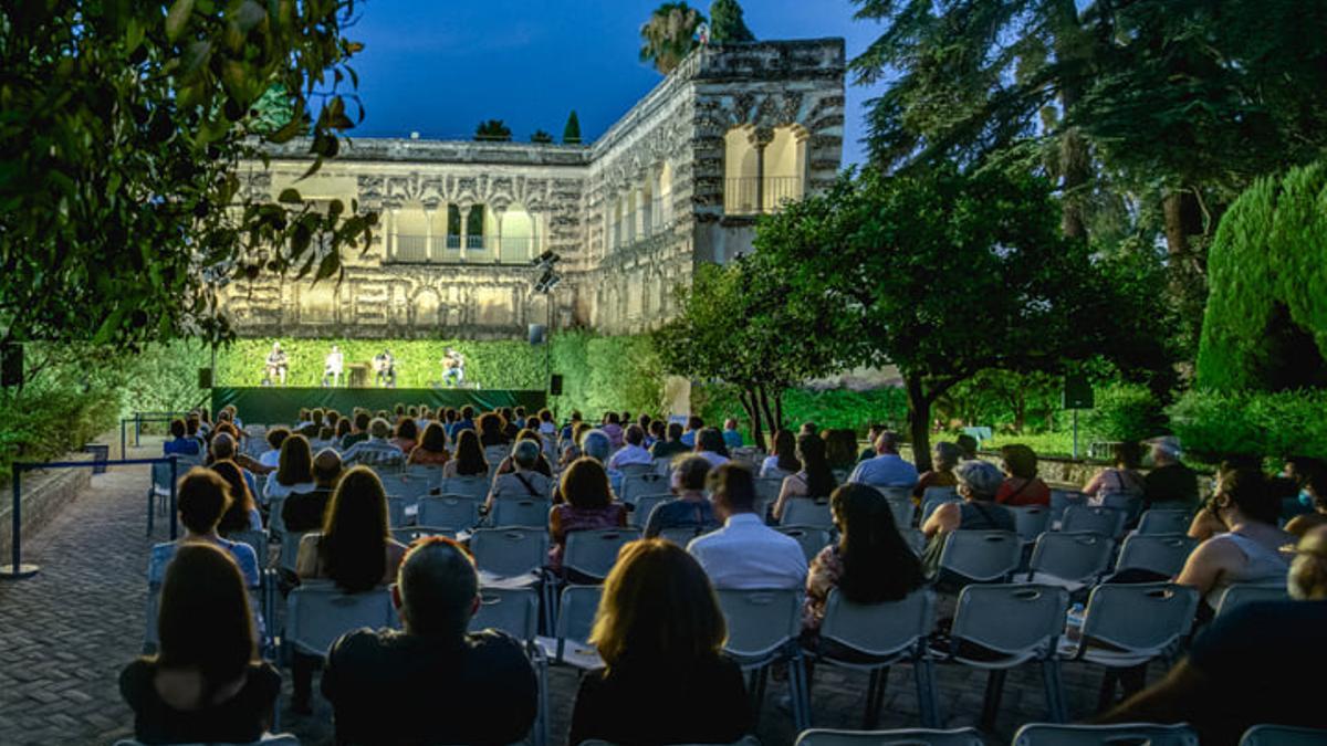 Noches en los jardines del Alcázar