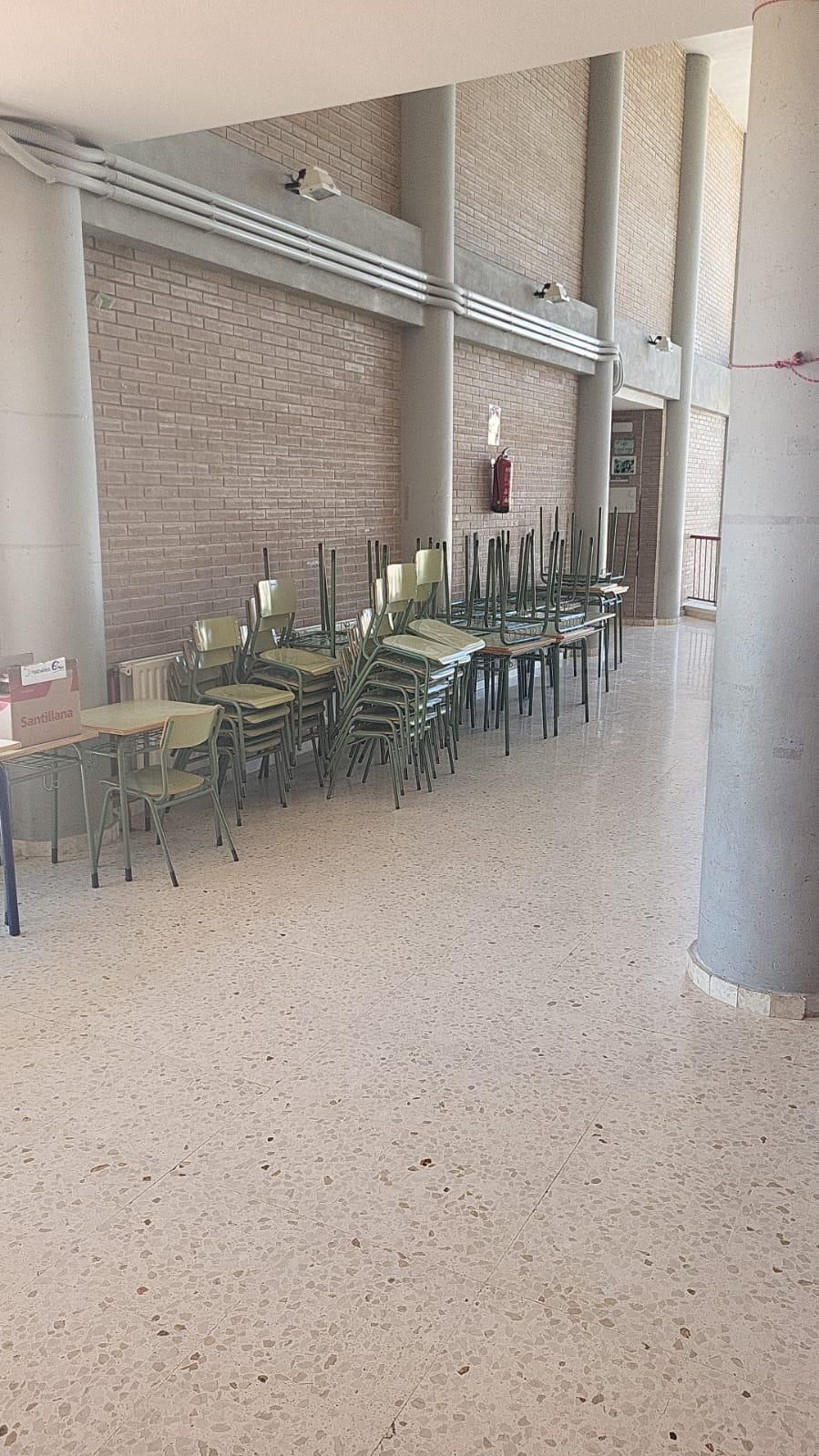 Así está el colegio Gloria Fuertes de San Miguel de Salinas al inicio de curso