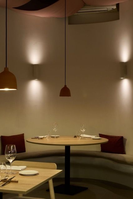 Detalle de una mesa del restaurante PLËGAT
