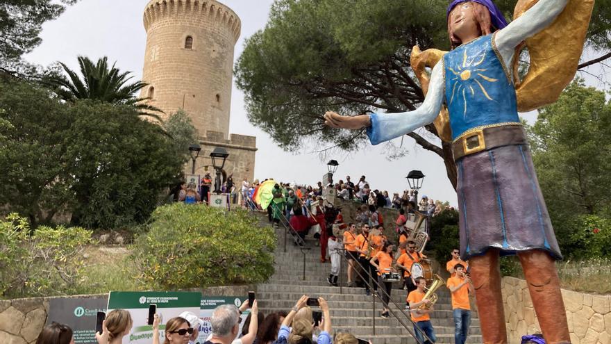 Diumenge de l&#039;Àngel en Palma: Muchos dragones en Bellver