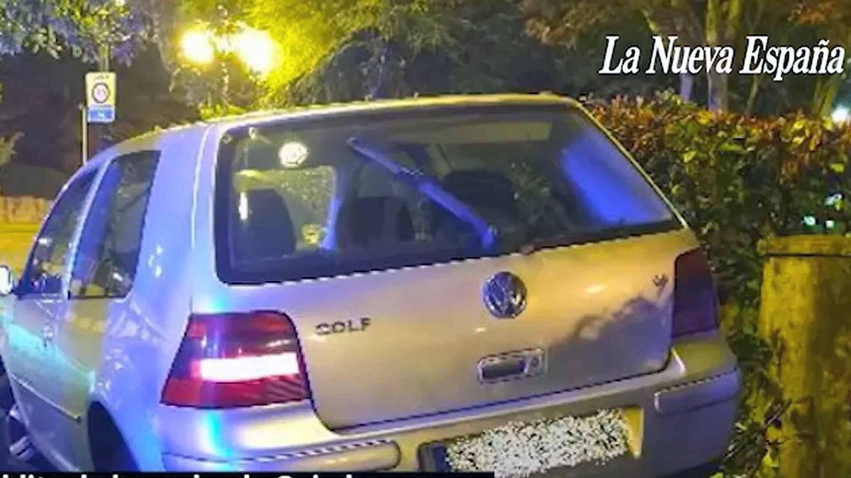 Vídeo | La rotonda maldita de Oviedo: una emblemática fuente registra dos rocambolescos accidentes en menos de 24 horas