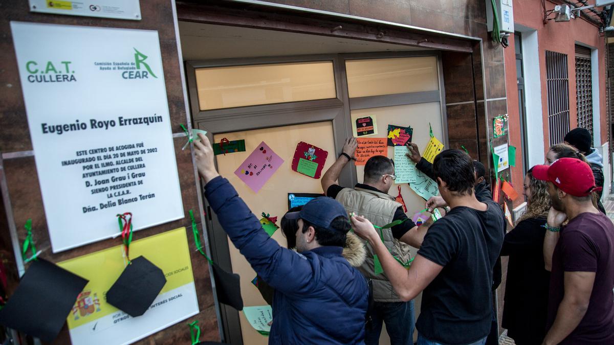 Varios refugiados en el CEAR de Cullera, en una imagen de archivo.