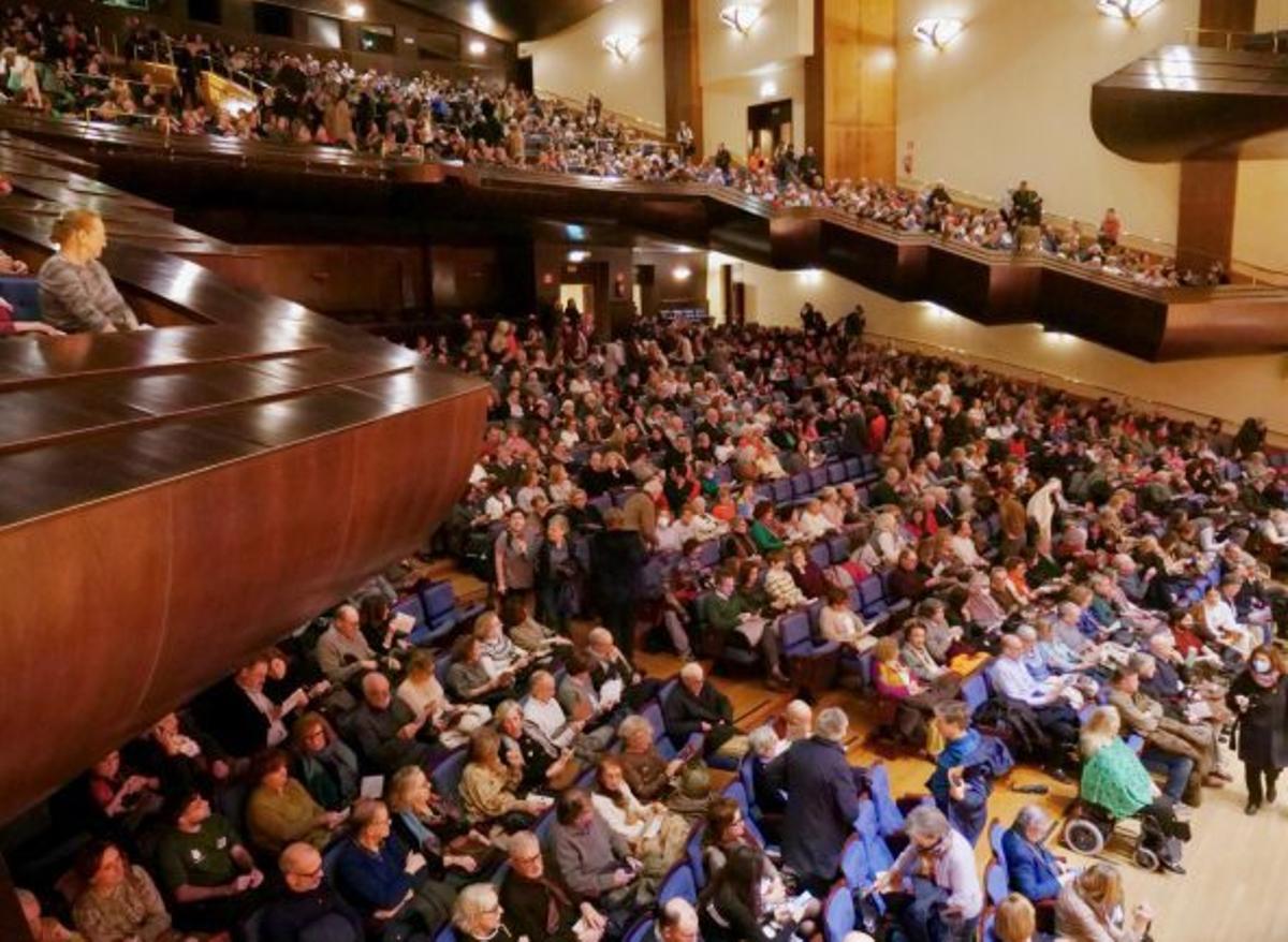 El Auditorio, en pie ante Zubin Mehta, una leyenda de música y vida