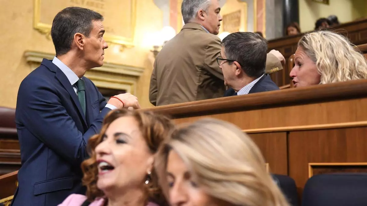 ¿Elecciones o continuidad? La sociedad civil valenciana juzga la crisis política