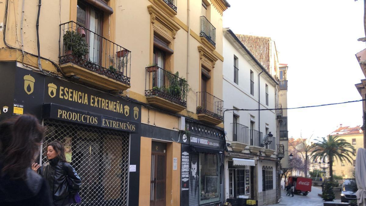 Vídeo | Cervecería Castaño, el bar que fue referencia en Cáceres y homenajeó a Segismundo Moret en su calle
