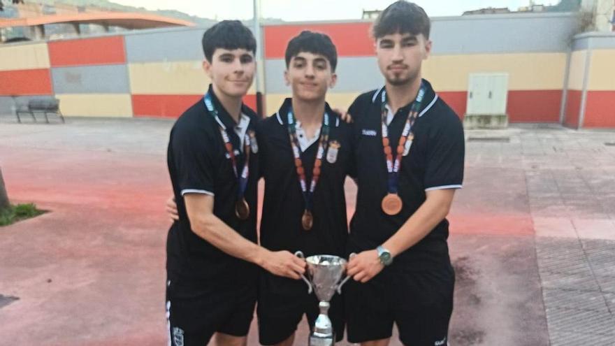 Tres moscones en el podio del Campeonato de España Juvenil de hockey sobre patines: Cuervo, Fernández y Álvarez logran el bronce con el Club Patín Mieres