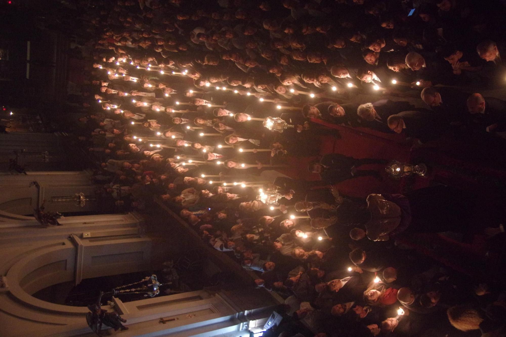 Traslado del Señor de la Humildad en la Basílica de la Victoria