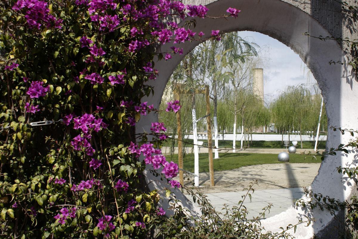 BARCELONA 19/03/08 PARQUE CENTRAL DE LA DIAGONAL FOTO ALBERT BERTRAN. BARCELONA AREA PARQUES Y JARDINES , PARC CENTRAL DEL POBLENOU , PARQUE CENTRAL , _ PUBLICADA EPC 05/04/2008 P 38