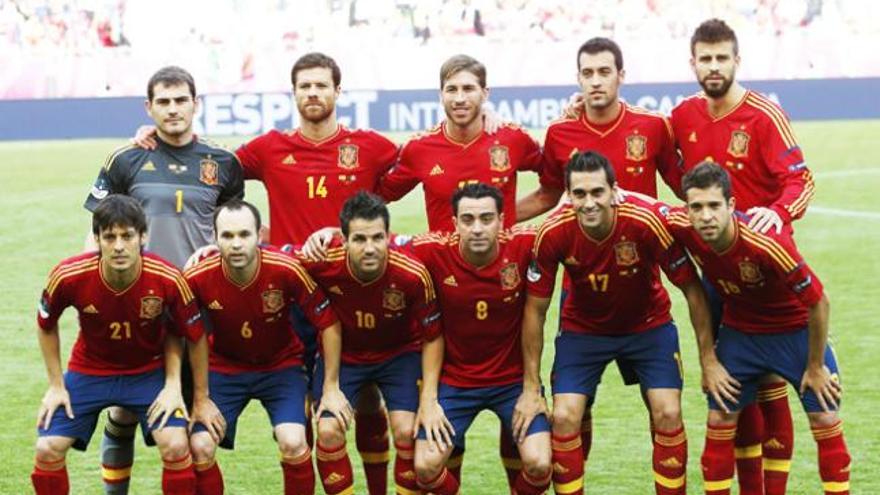 El once inicial de &#039;La Roja&#039; en el partido contra Italia.