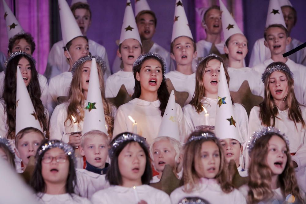 El coro sueco canta a Santa Lucía