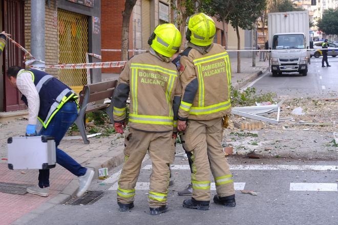 Una bombona de butano explota en un quinto piso de la avenida Conde Lumiares
