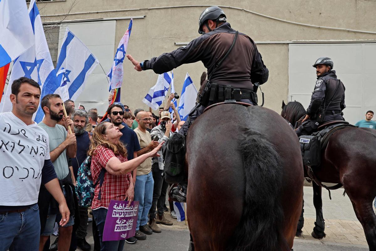 Manifestaciones en Tel Aviv contra las controvertidas reformas legales que promociona el gobierno de extrema derecha del país