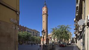 Torre del Rellotge, en la plaza de la Vila de Gràcia.