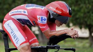 Remco Evenepoel, en pleno esfuerzo, durante la única contrarreloj individual de la Vuelta.