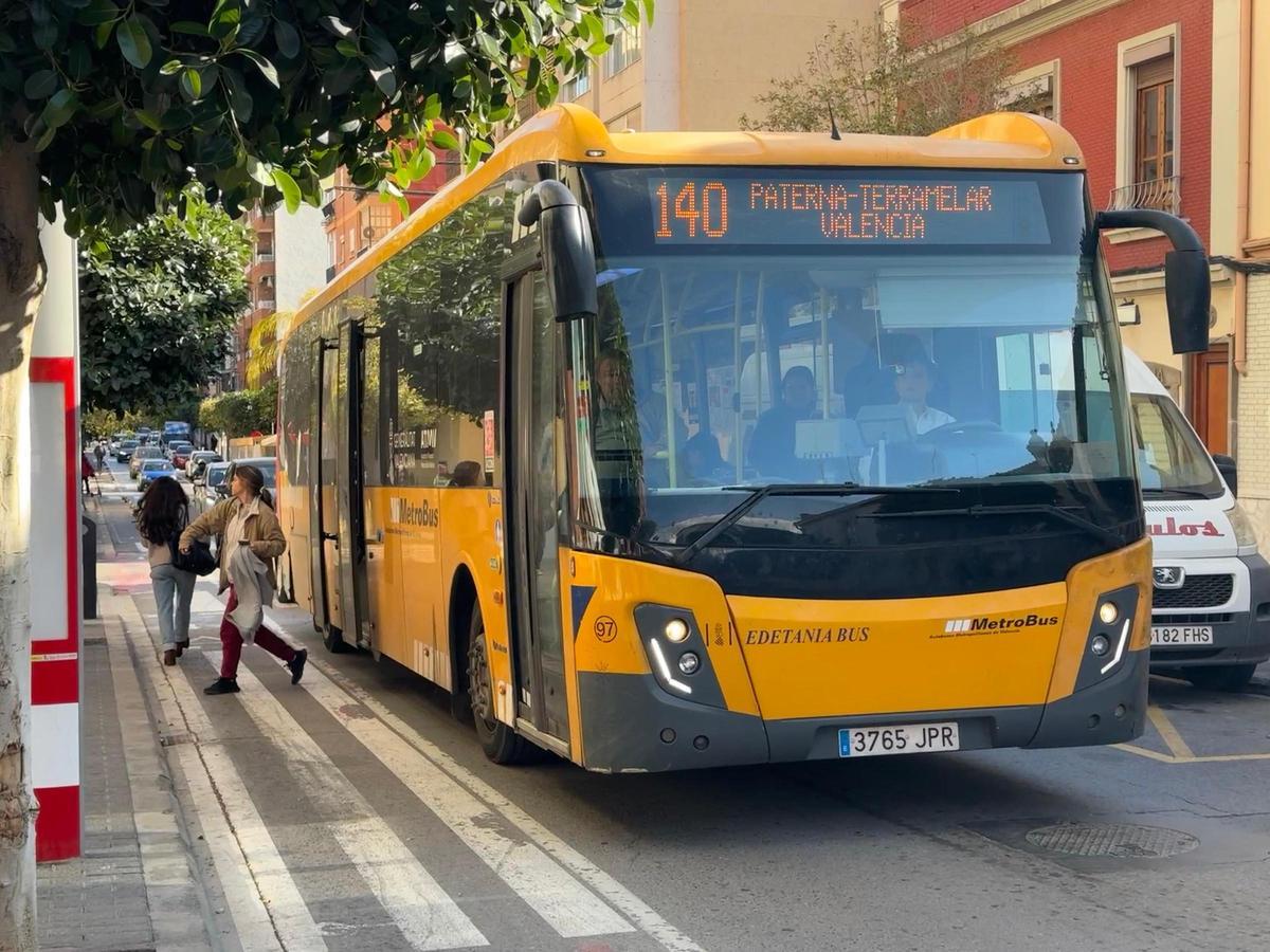 Servicio de autobús municipal de Paterna.