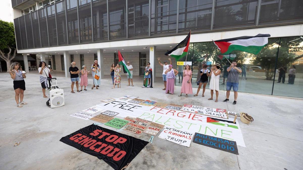 Cacerolada esta tarde ante los juzgados de Ibiza para rechazar la extradición.