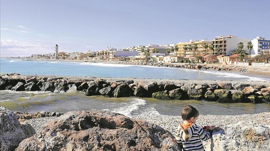 Exigirán a Costas que tramite ya la protección de las casas de la playa