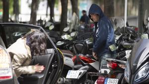 La Guàrdia Civil descobreix ingressos sospitosos a un càrrec del Govern