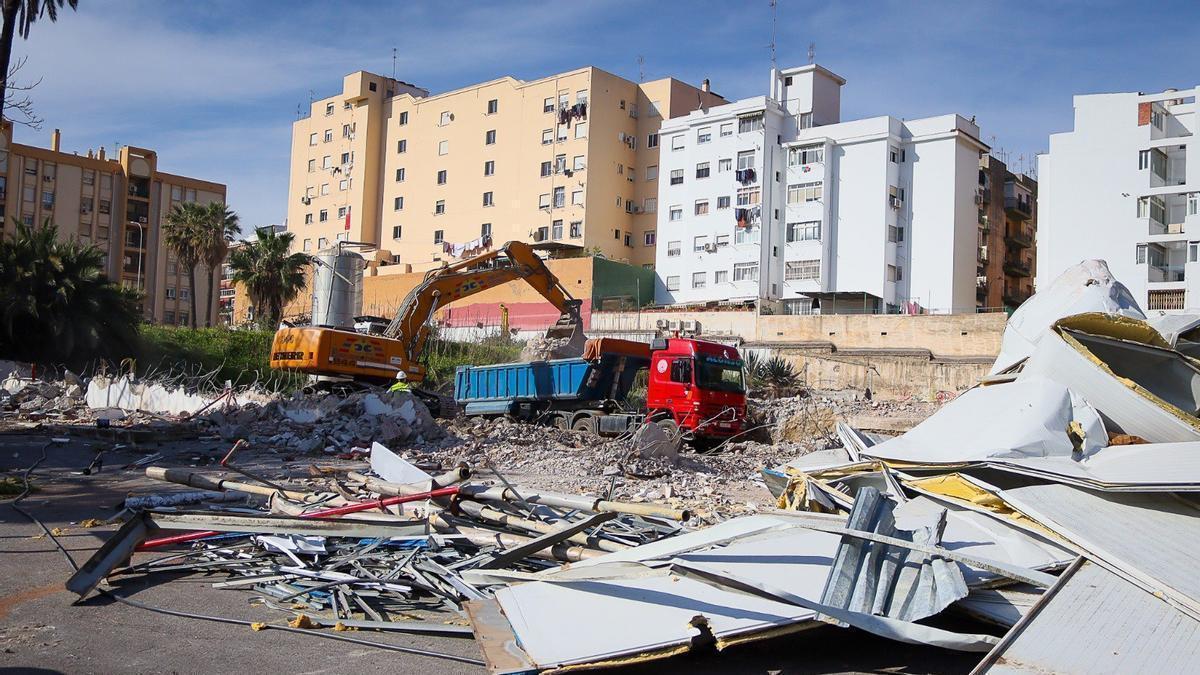 El Hospital Civil reorganiza de forma temporal el aparcamiento en su recinto a partir del martes