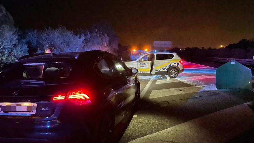 La Policía interceptó el vehículo antes de que se incorporara a la autopista.