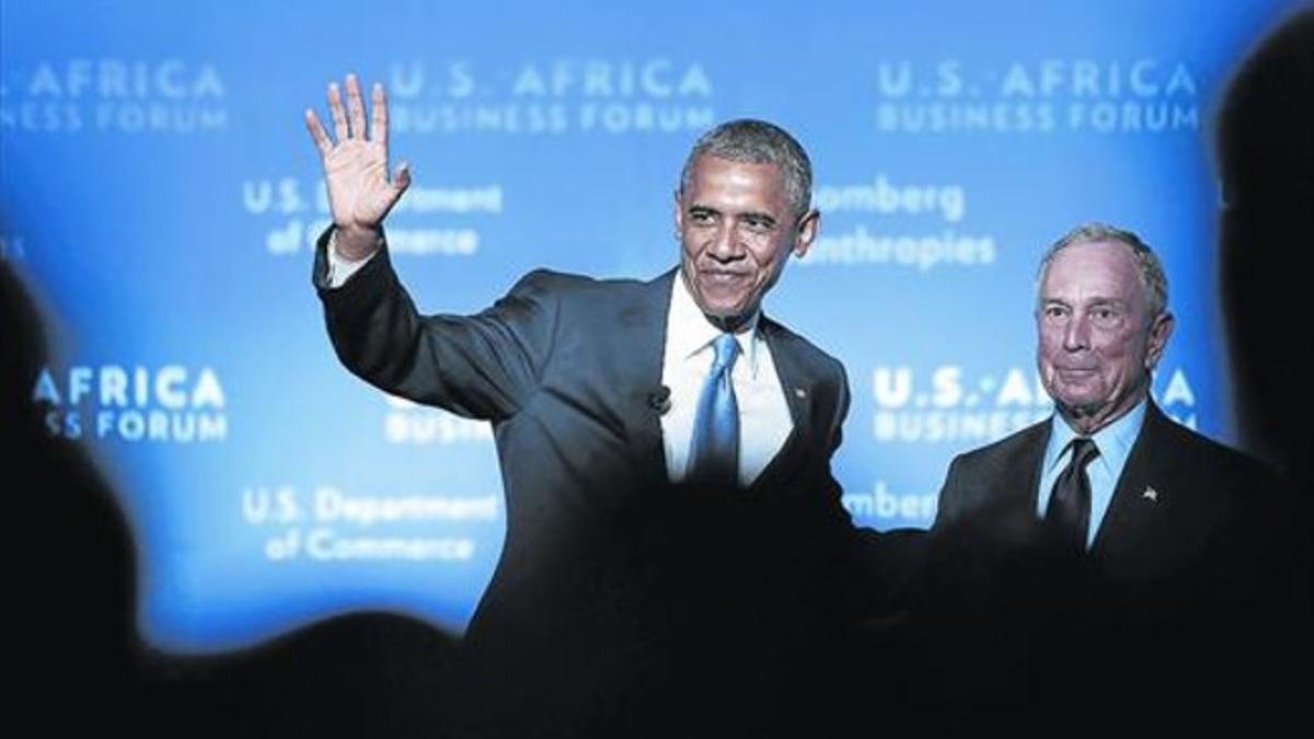 El presidente de EEUU, Barack Obama, con el exalcalde de Nueva York, Michael Bloomberg, ayer.