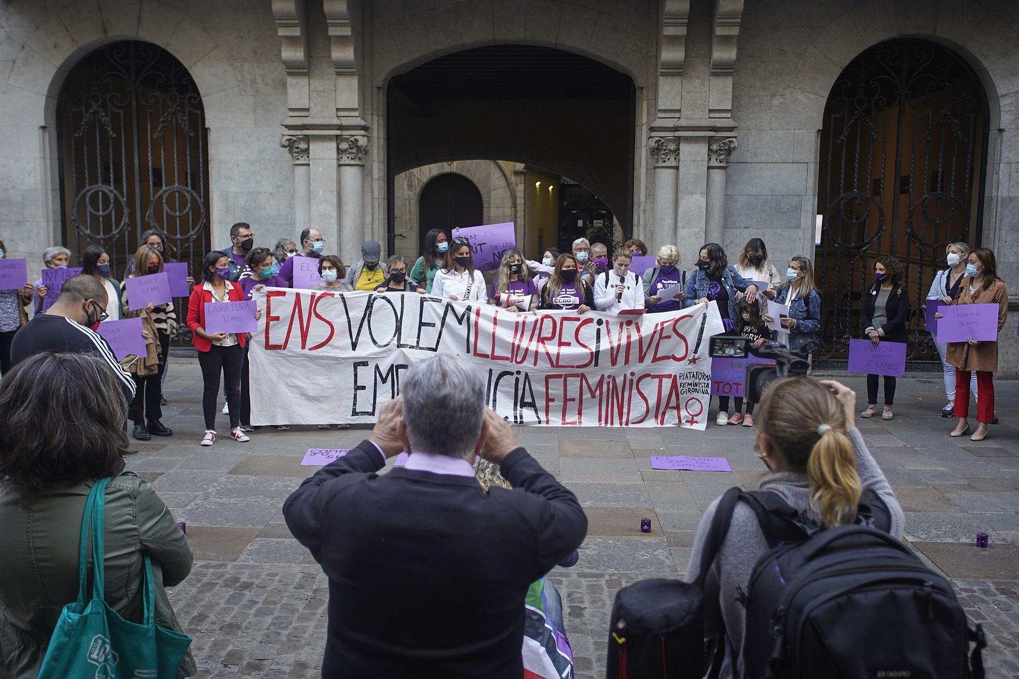 La Plataforma Feminista denuncia els feminicidis