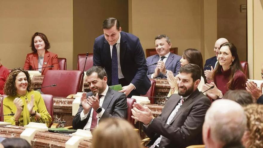 La economía de la Región está en quiebra, pero ellos lloran por su subvención