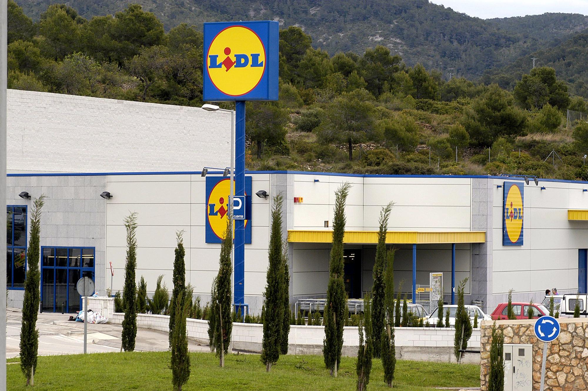 Lidl jubila la plancha de la ropa de toda la vida con un invento de 14