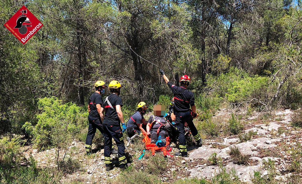 Seis rescates en zonas montañosas de Alicante en tan solo 3 horas