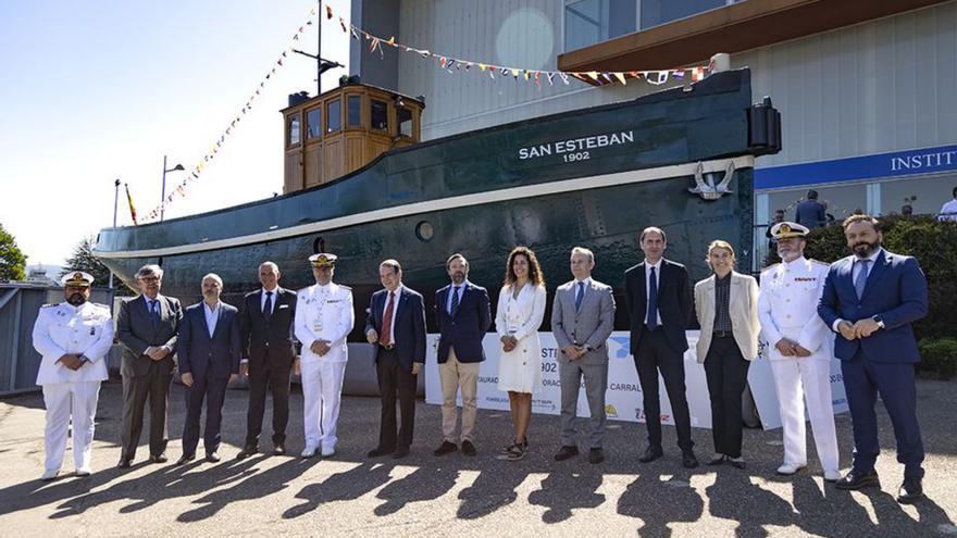 Ferri celebra el centenario de la auxiliar Carral y desvela el barco “San Esteban”