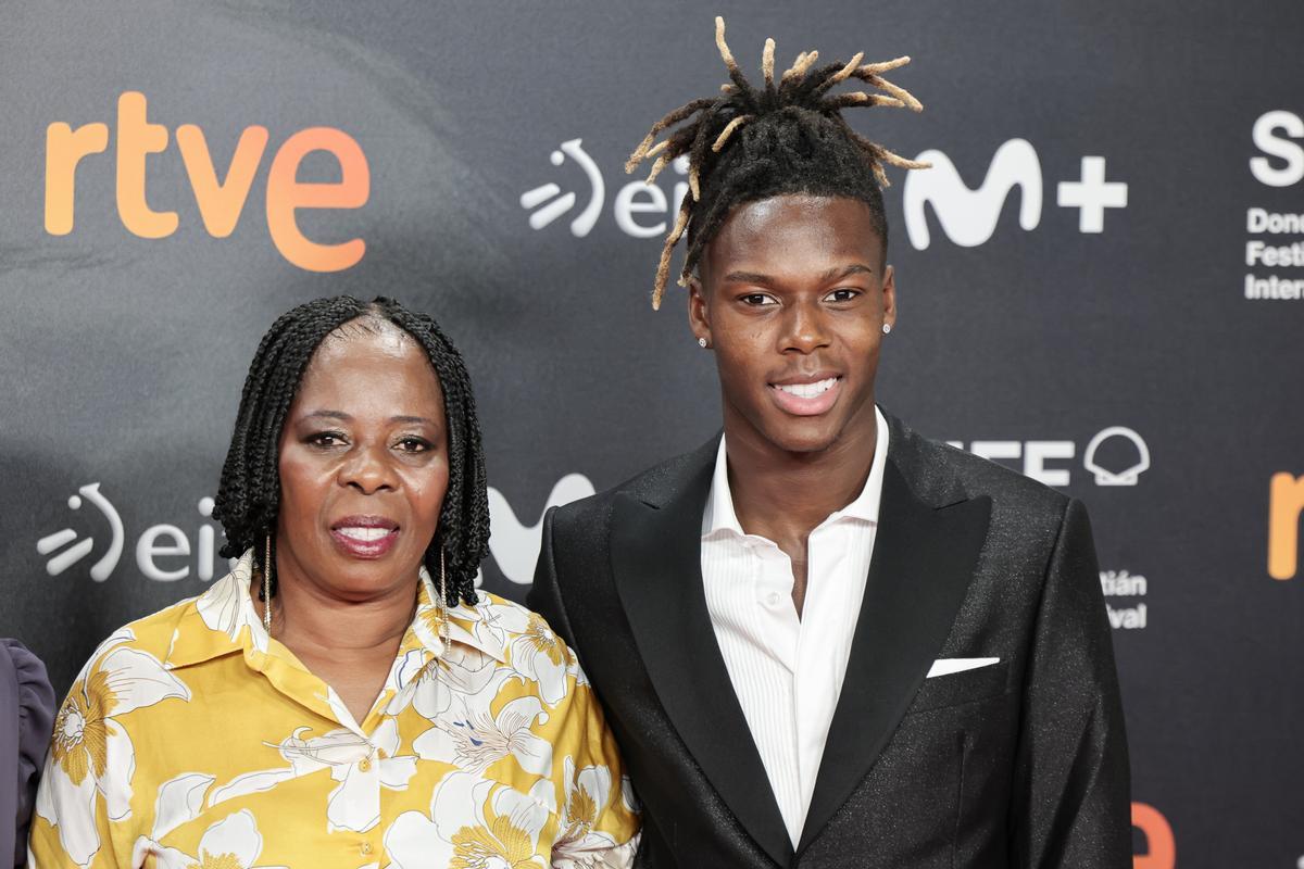 Nico Williams y su madre María Arthuer