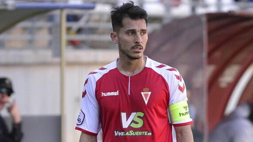 El centrocampista Armando durante un partido con el Real Murcia.