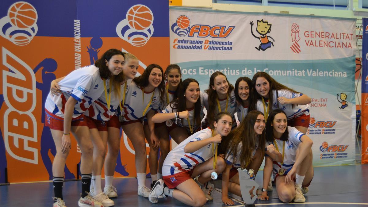 Las cadetes del Club Baloncesto San Blas de Alicante jugarán el Campeonato de España