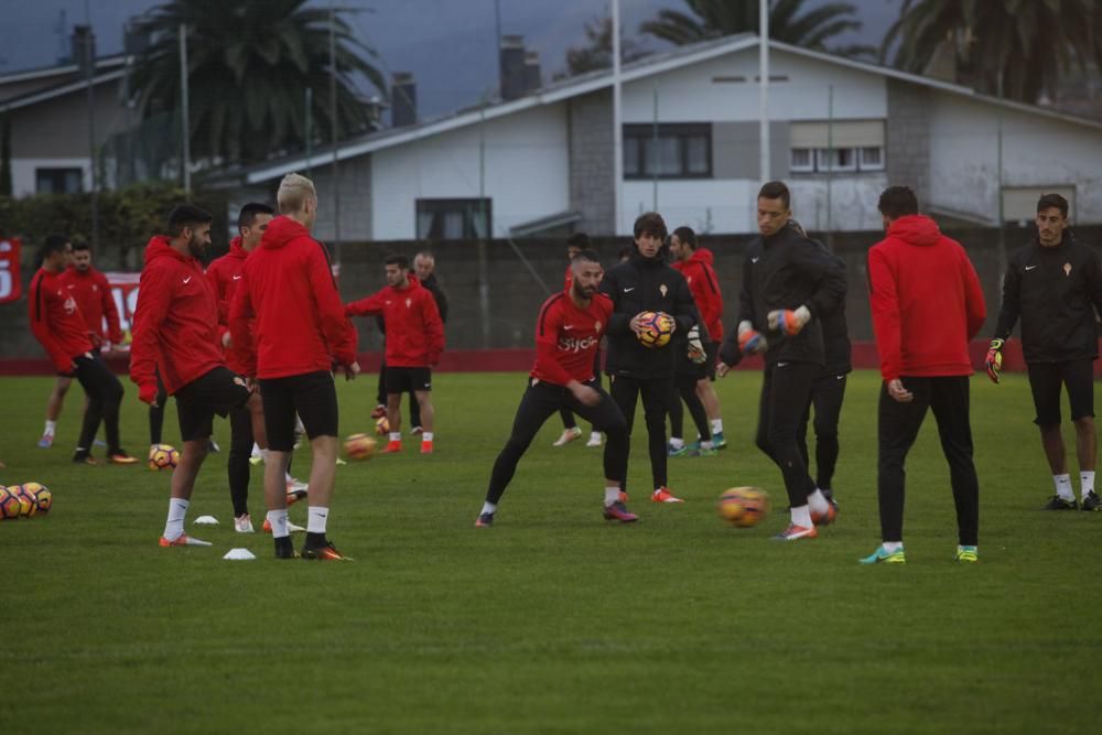 Entrenamiento del Sporting en Navia