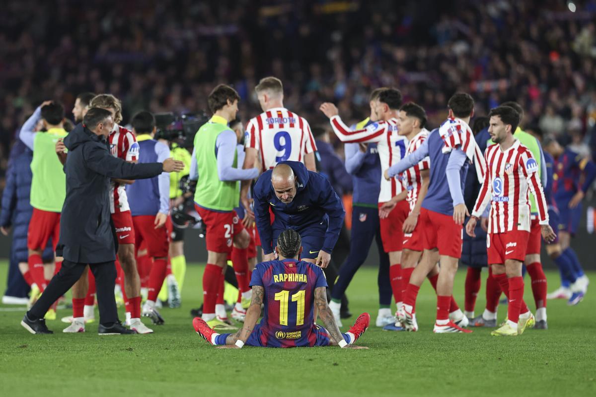 Raphinha of FC Barcelona lamenting during the Spanish Cup, Copa del Rey, football match Semifinal Second Leg played between FC Barcelona and Atletico de Madrid at Spotify Camp Nou stadium on March 03, 2026 in Barcelona, Spain. AFP7 03/03/2026 ONLY FOR USE IN SPAIN. Irina R. Hipolito / AFP7 / Europa Press;2026;SPORT;ZSPORT;SOCCER;ZSOCCER;FC Barcelona v Atletico de Madrid - Copa del Rey Semifinal 2;