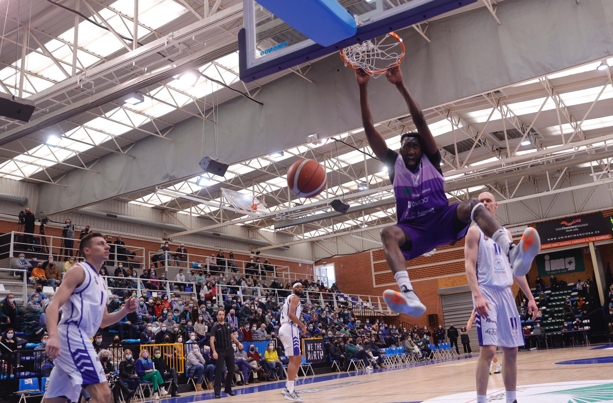 Victoria del Unicaja Banco Oviedo en Pumarín ante el Almansa (85-63)