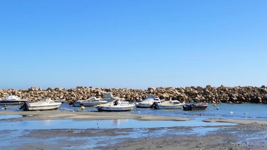 El Campello refuerza el control sobre los vertidos en Cala Baeza