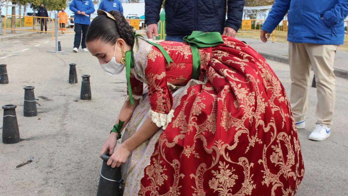 El «engraellat» trajo el sonido
de la  pólvora tradicional a la 
fiesta del Patrimonio. m.d.