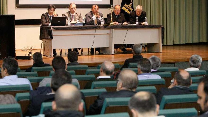 La asamblea del Santo Entierro celebrada el domingo.