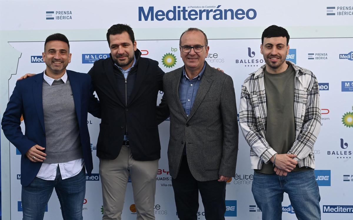Fernando Roig Negueroles, con el director de ‘Mediterráneo’, Ángel Báez, y los redactores de Deportes Ismael Mateu y Aitor Aguirre .