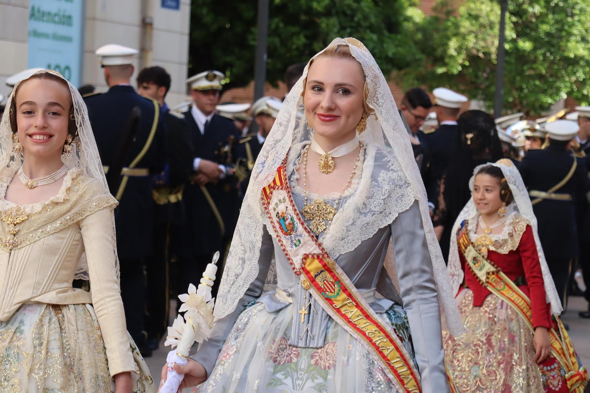 Comisiones de falla en la Procesión de la Virgen (2/5)