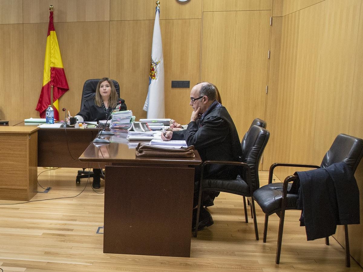 La magistrada del Penal 2 de Ourense, durante un juicio.